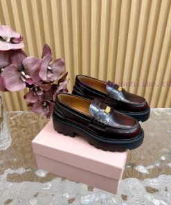 Top Tier MiuMiu 2024 New Retro Loafers Look Great With Casual Matching On The Feet A Must-have voaepx26