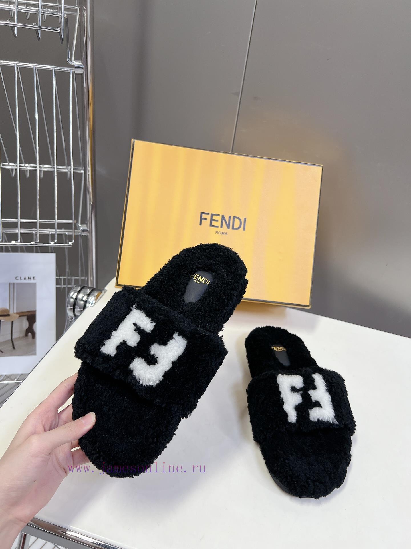 FENDI's New Autumn And Winter Fur Mop Is An Essential Item Every Autumn And Winter. Not Only Is l2zy57hw - Image 5