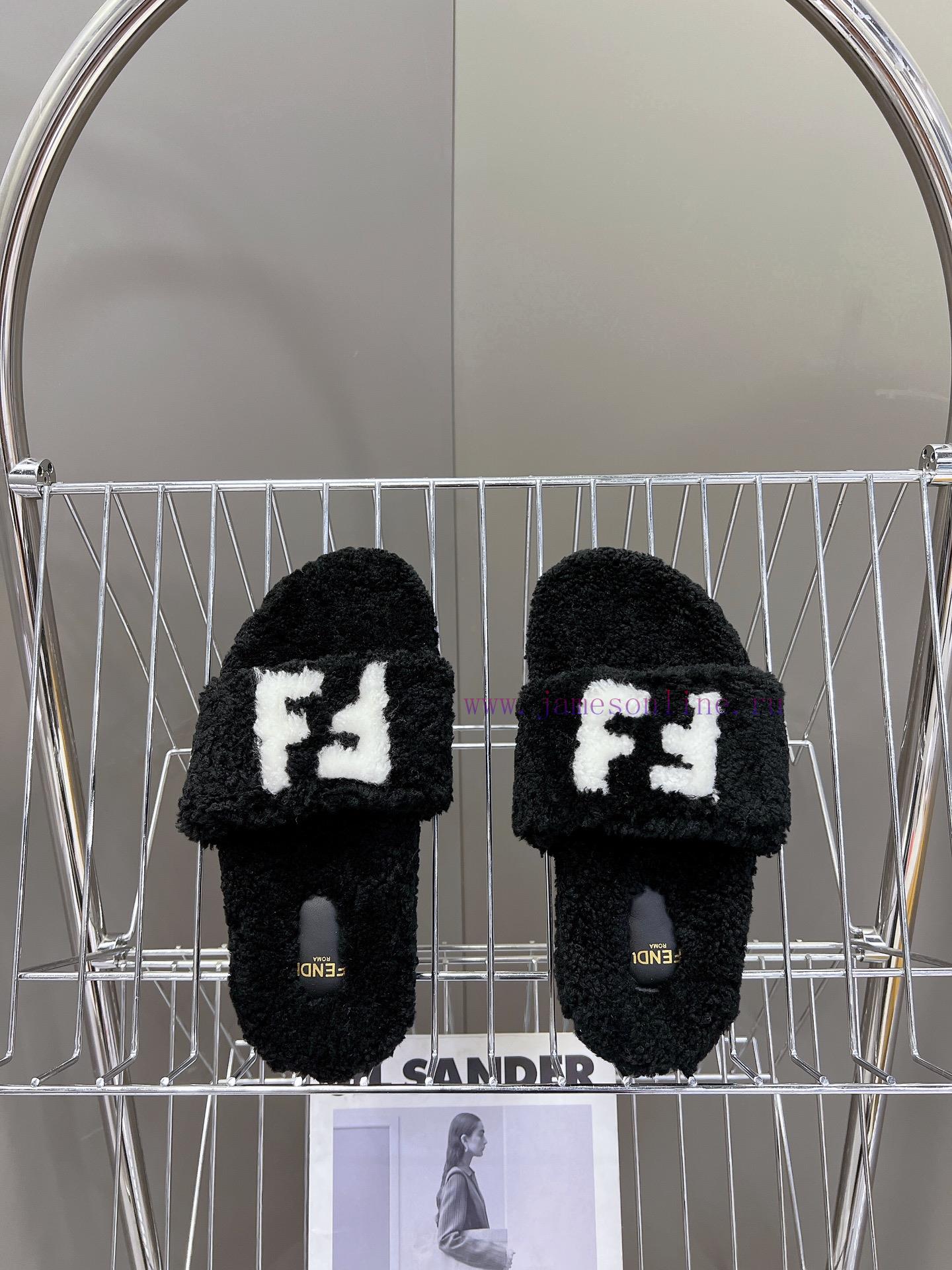 FENDI's New Autumn And Winter Fur Mop Is An Essential Item Every Autumn And Winter. Not Only Is l2zy57hw - Image 7