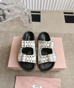 MiuMiu Thick Bottom Riveted Cold Slippers2025 Summer New Flat Bottomed Women's Shoes With Soft v59pchgp