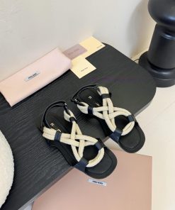 Miu Miu 2025 Fashion Week Runway Hemp Rope Woven Sandals And Flip Flops Are Popular On Major Pu g71k3bfy