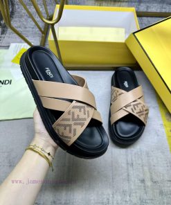 FENDI's Latest Cross Striped Slippers Feature A Light Brown Leather Surface With Laser Engraved 36mgdpkm