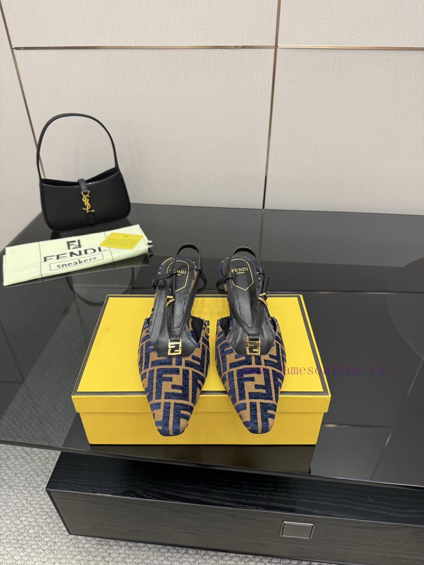 𝙁𝙀𝙉𝘿𝙄 New Fendi FFold Square Head Snell Dew Heel SandalsSquare Toe Open Heel Shoes With Origina o9ro5wmd
