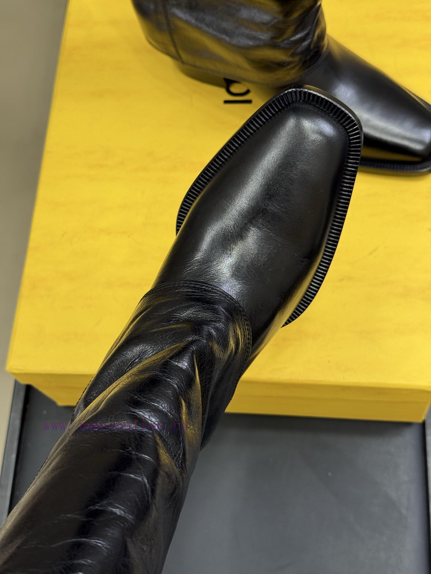 FENDI Pants And Boots Launch New Autumn And Winter ProductsFENDI # New Fendi Boots FENDI Pants py1b4dx9 - Image 8