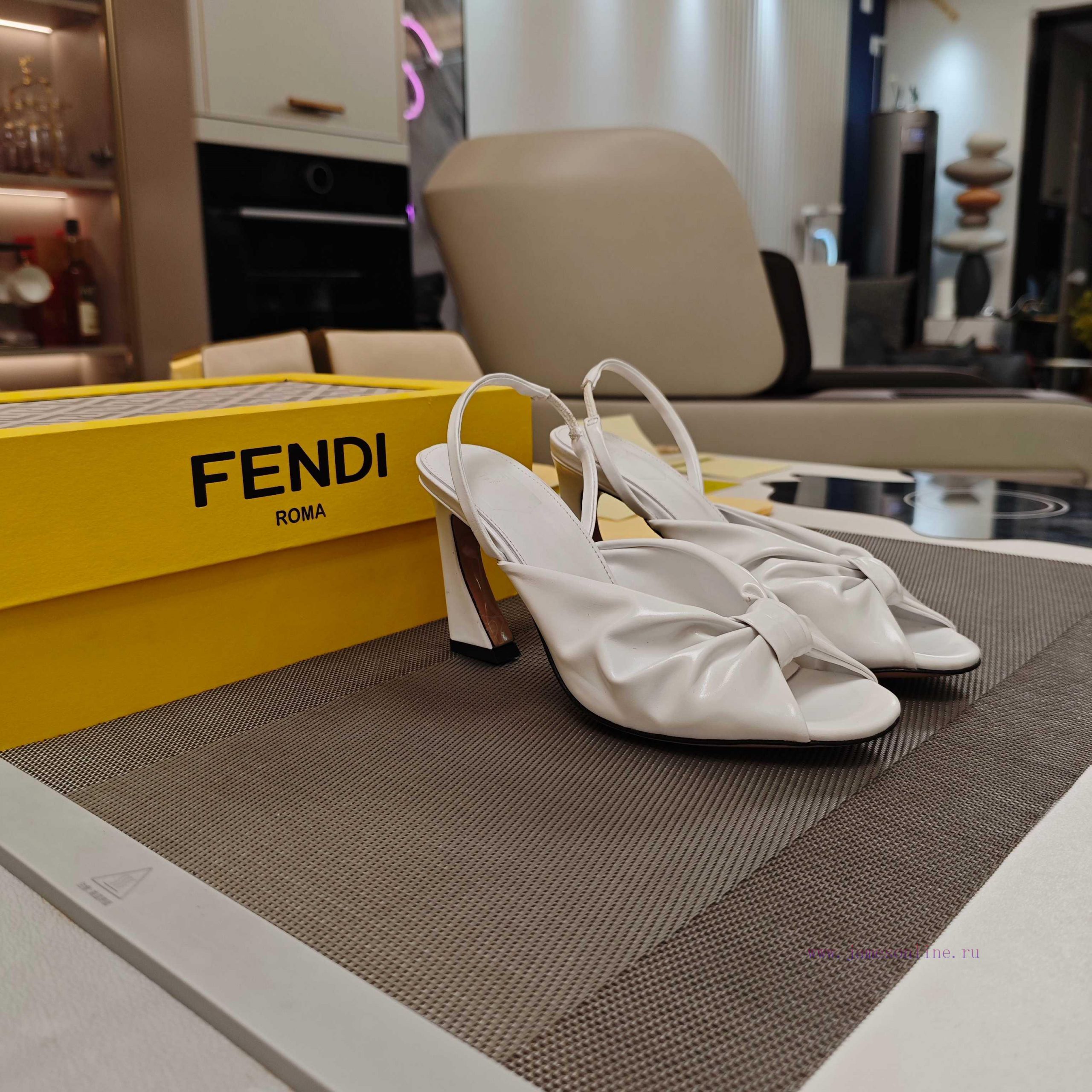 The High-heeled Knot Tied Sandals Sought After By 25SS Stars "Song Yuqi Zhou Xiao's Same Slope a6tqzatj - Image 4