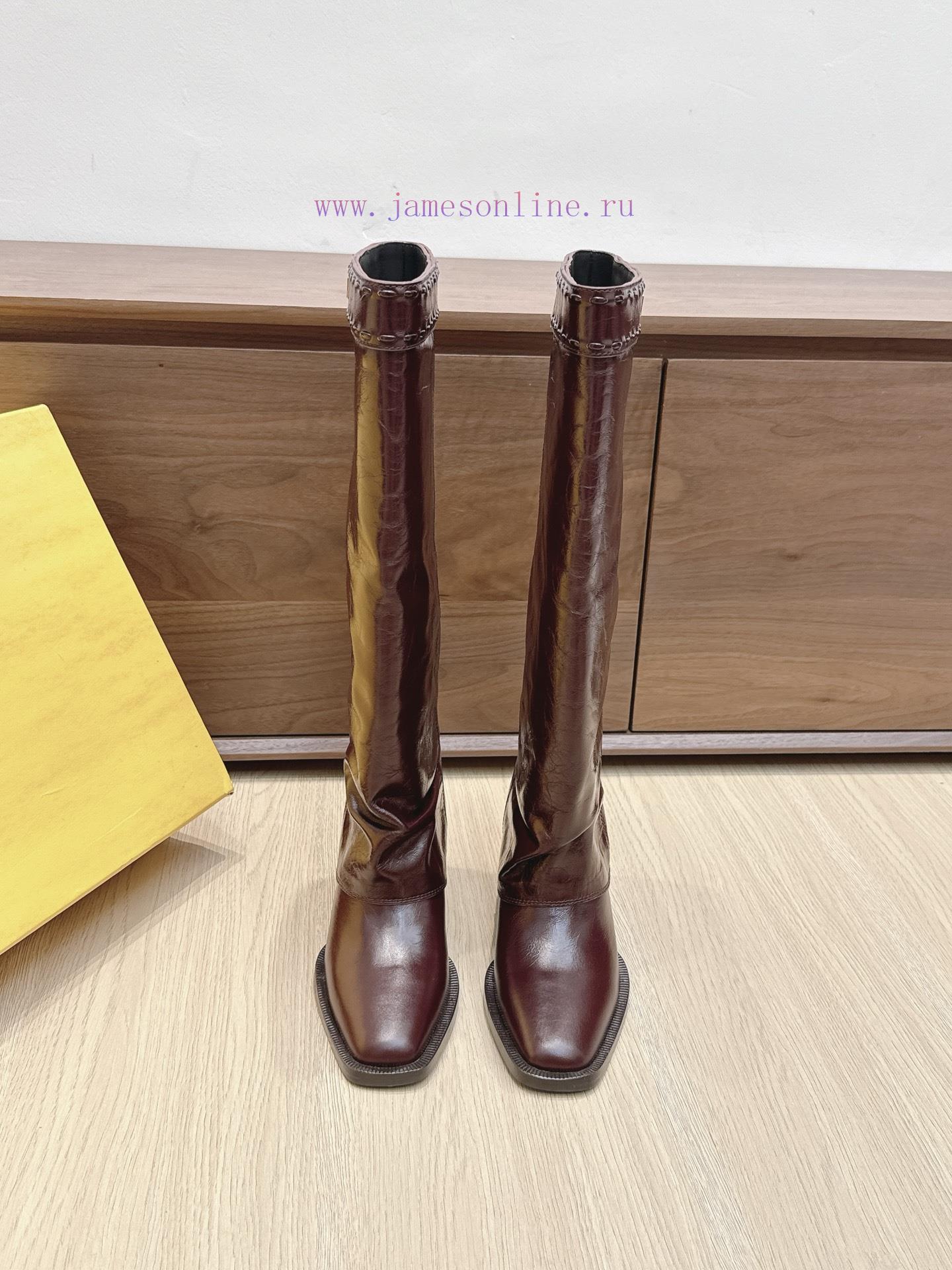 Purchasing GradeFendi's Classic Autumn And Winter Boots Have Become Popular Featuring A Combina 1luo03fd