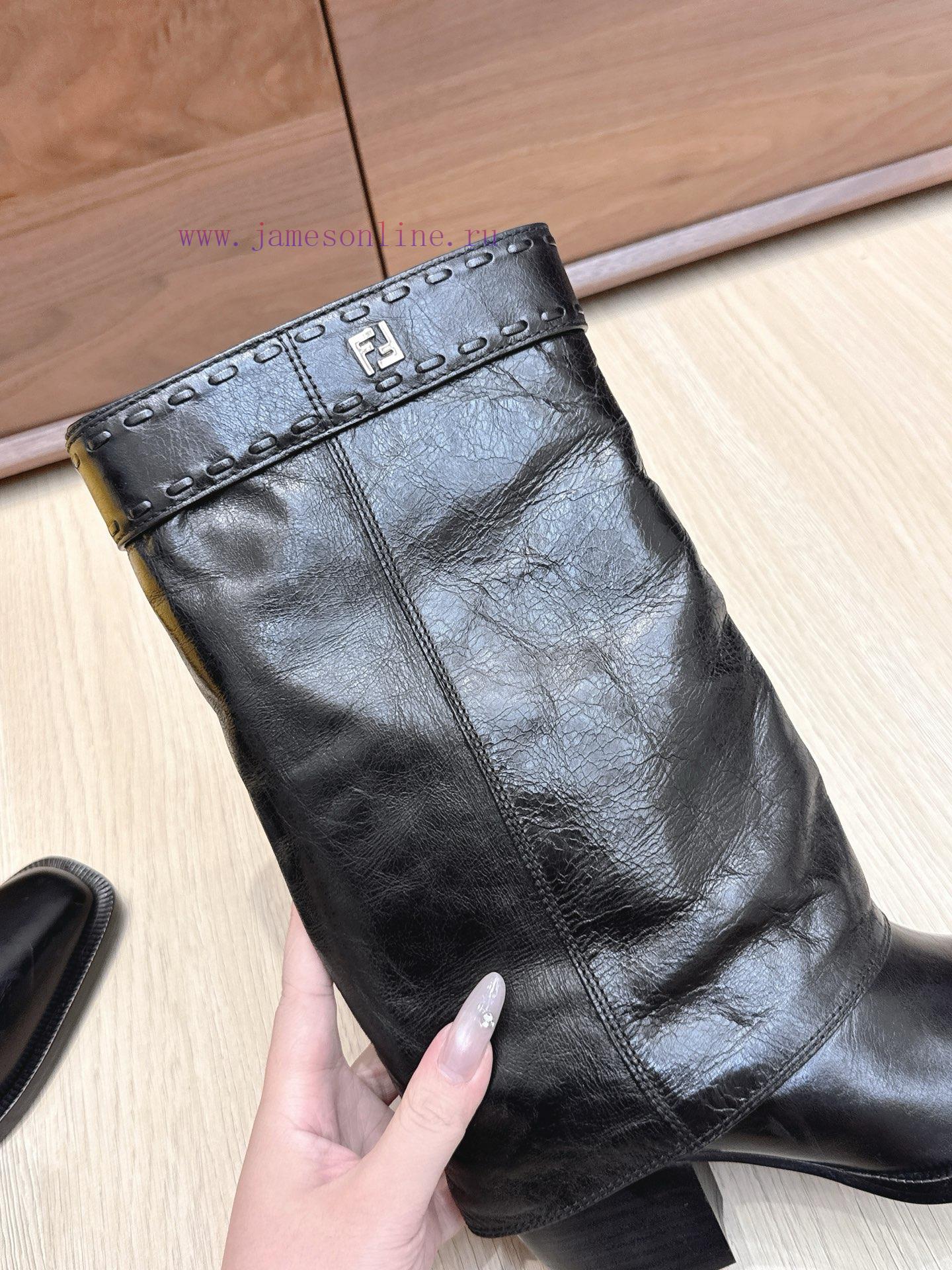 Purchasing GradeFendi's Classic Autumn And Winter Boots Have Become Popular Featuring A Combina 2ukucgvh - Image 9