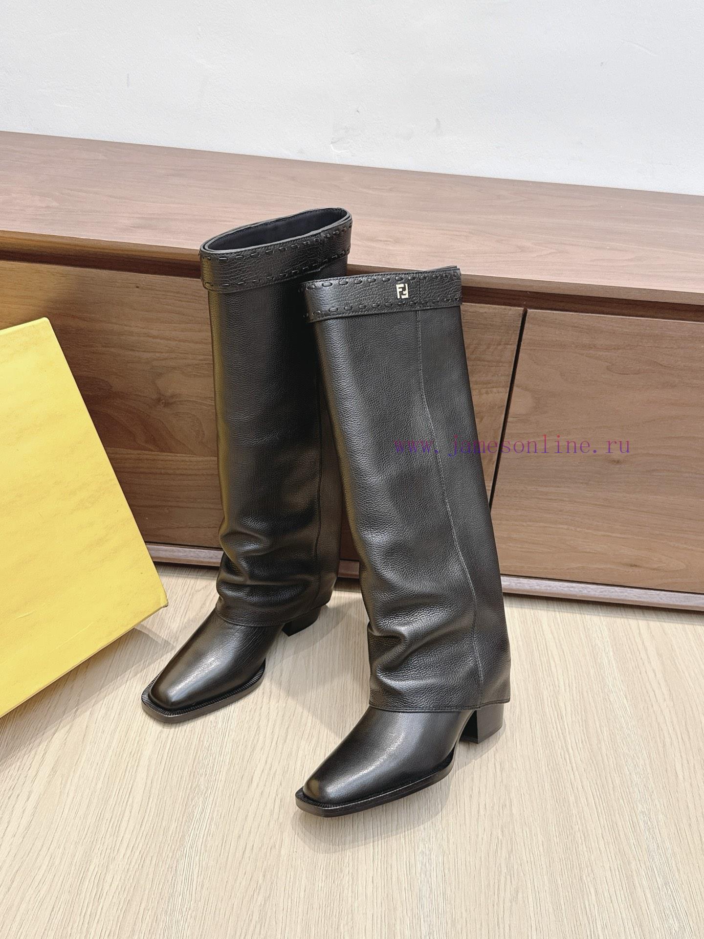 Purchasing GradeFendi's Classic Autumn And Winter Boots Have Become Popular Featuring A Combina rdxyp92o - Image 5