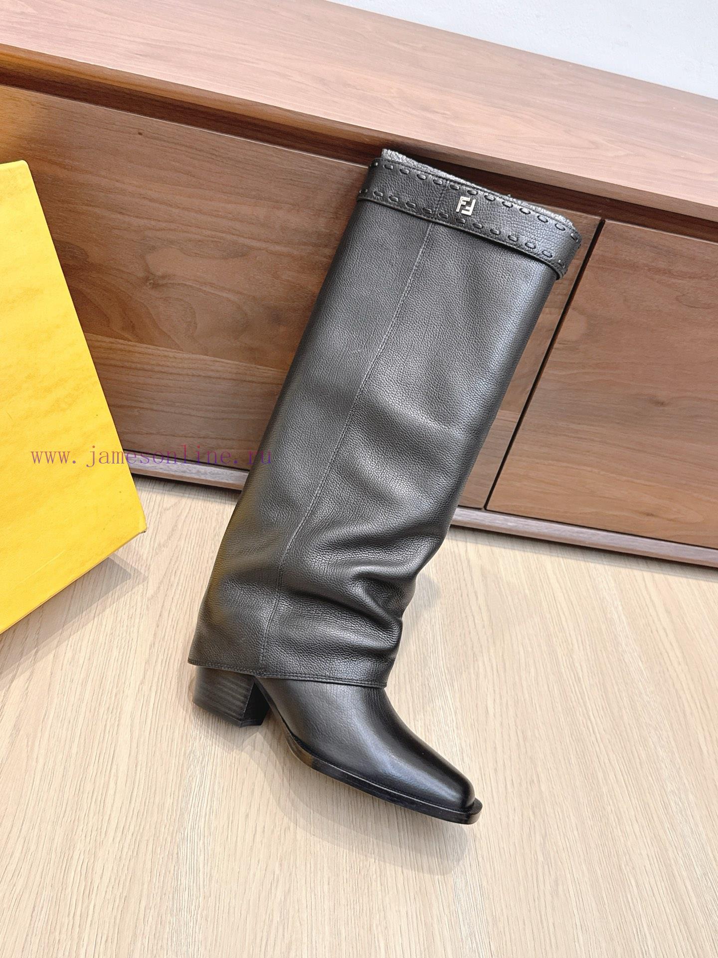 Purchasing GradeFendi's Classic Autumn And Winter Boots Have Become Popular Featuring A Combina rdxyp92o - Image 6