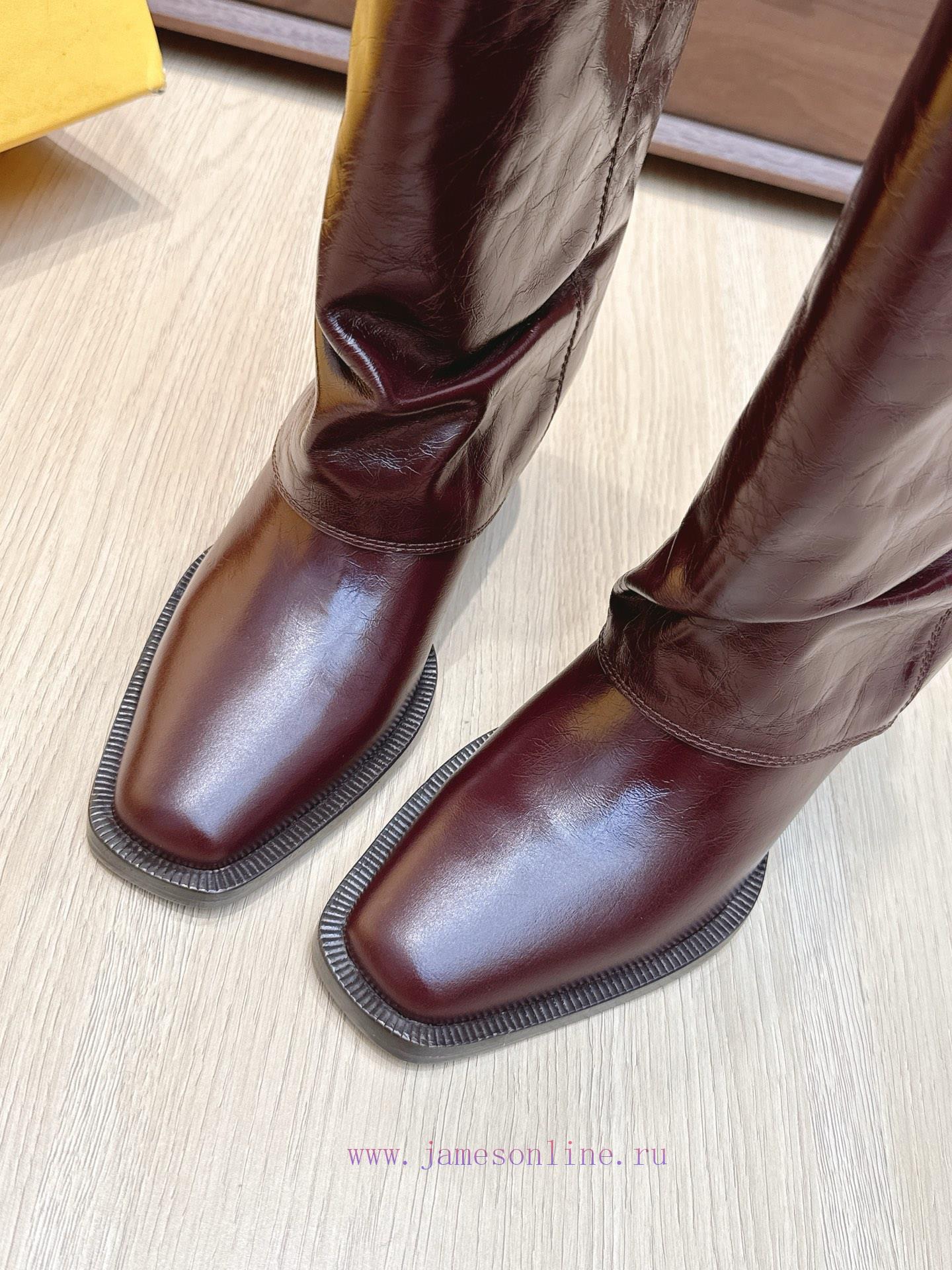 Purchasing GradeFendi's Classic Autumn And Winter Boots Have Become Popular Featuring A Combina 1luo03fd - Image 7