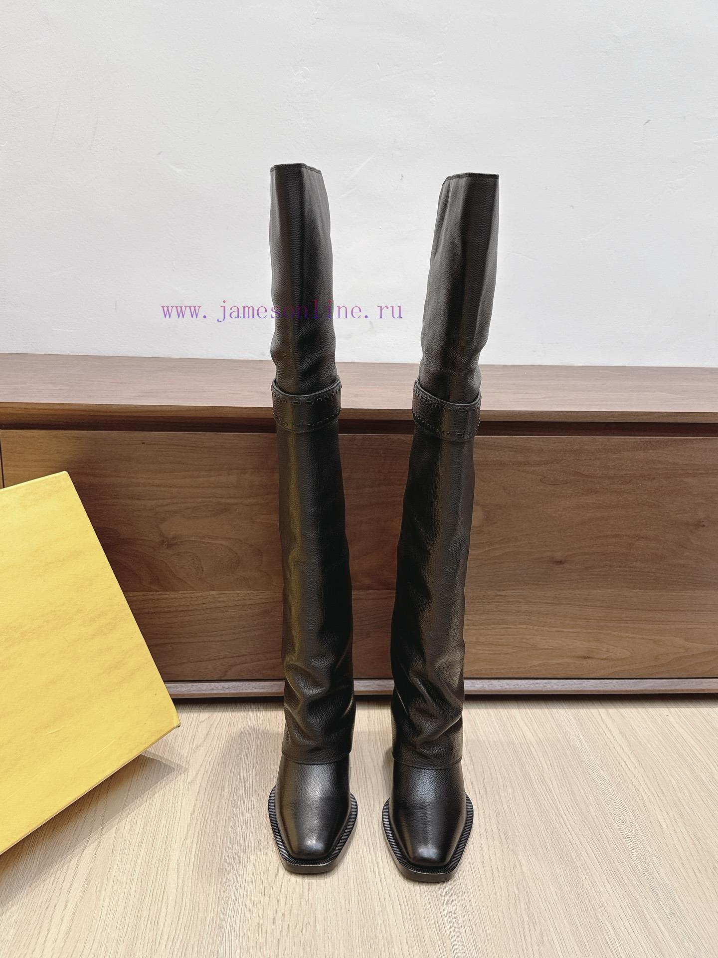Purchasing GradeFendi's Classic Autumn And Winter Boots Have Become Popular Featuring A Combina suz7ysjq - Image 2