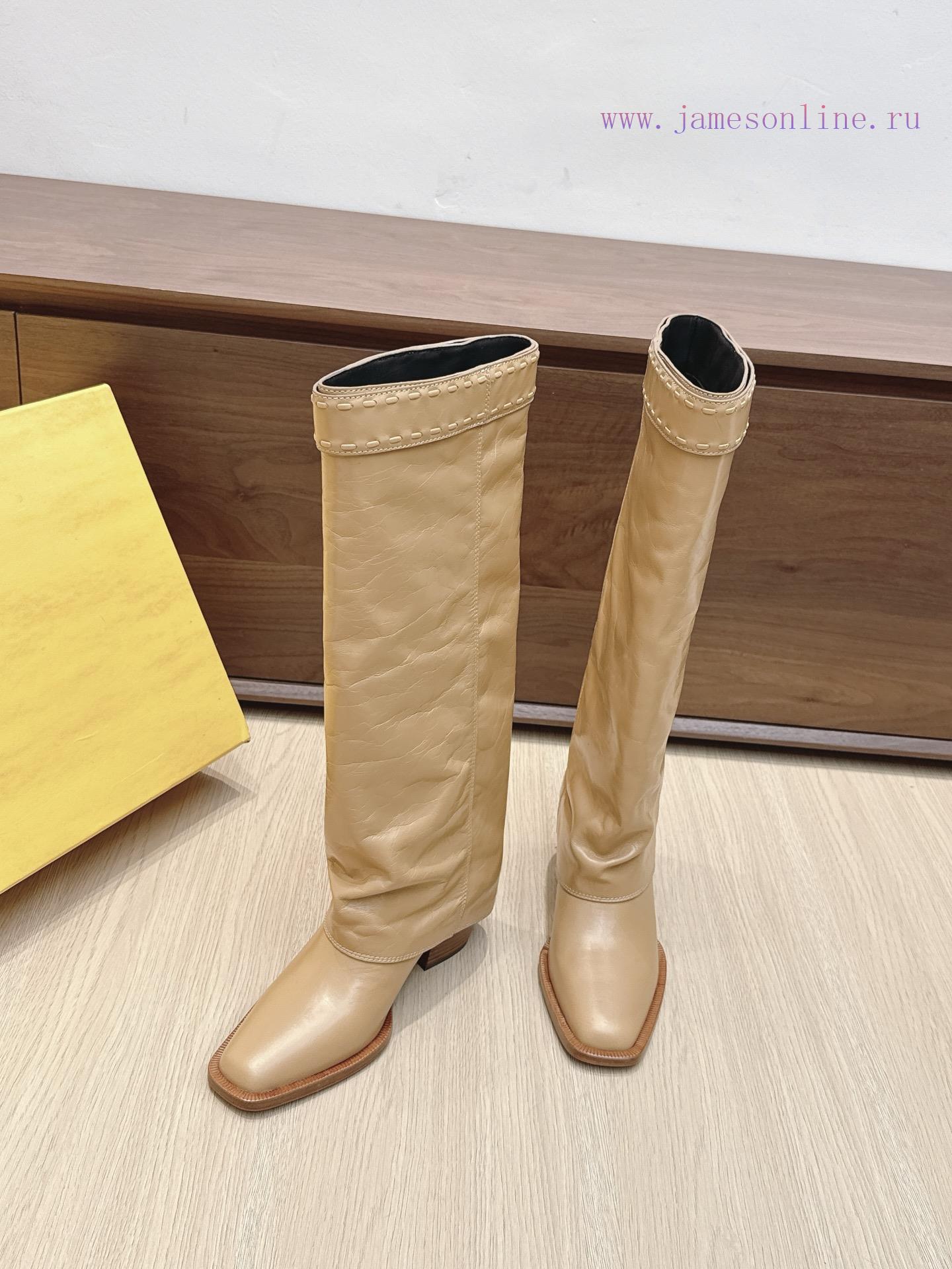 Purchasing GradeFendi's Classic Autumn And Winter Boots Have Become Popular Featuring A Combina pvk7eoei - Image 4