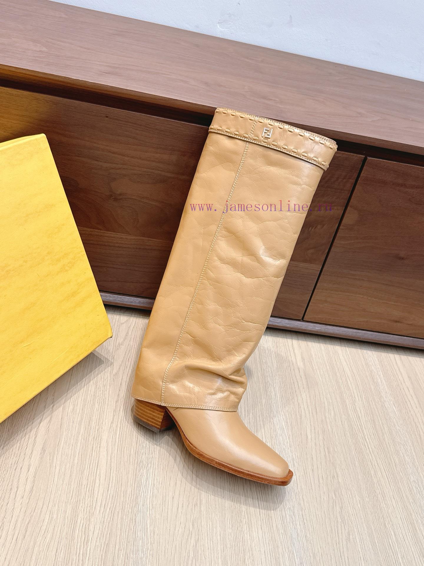Purchasing GradeFendi's Classic Autumn And Winter Boots Have Become Popular Featuring A Combina pvk7eoei - Image 6
