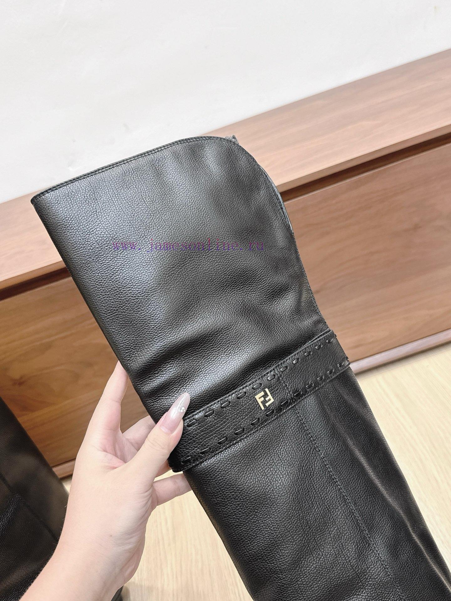 Purchasing GradeFendi's Classic Autumn And Winter Boots Have Become Popular Featuring A Combina suz7ysjq - Image 7