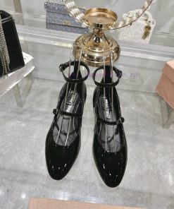 Single ShoeMiu Miu 25 Autumn/Winter New Round Head Small Single ShoesAt First Glance Miumiu's H nl96vpbj