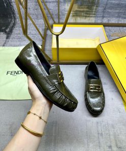 FENDI's Latest Loafers Feature FF Buckles On The Upper Ultra Soft Leather Pleated Toe Caps Flex i0m8mjh3