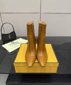 FENDI Arco Blind Eel Leather BootsThis Cylindrical Boot Features A Tapered Toe And High Heel De 9ad6jzu6