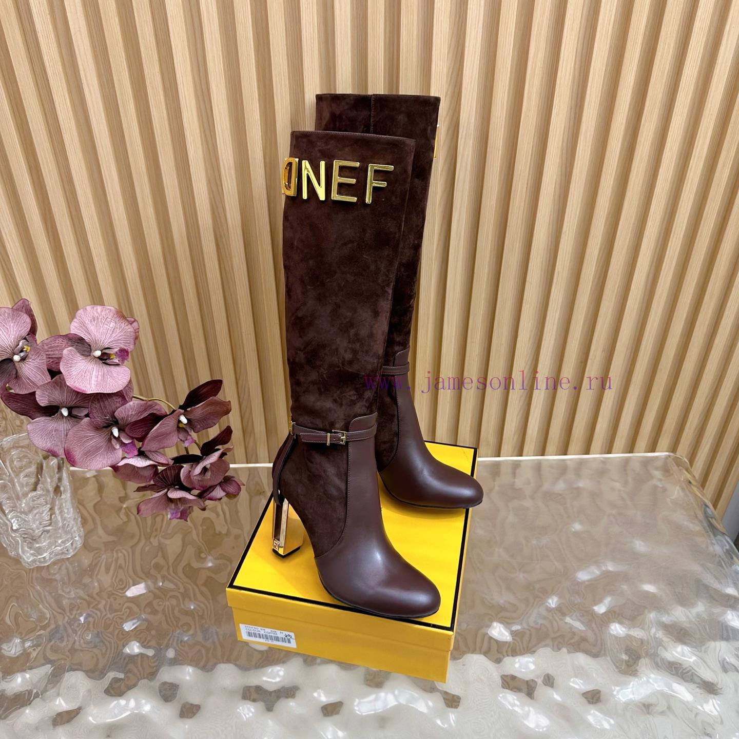 2025 Fashion Show New FENDI Hollowed Out Thick Heel Boots With 2 Different Fabrics Are Super Po 6e6nmp4q - Image 3