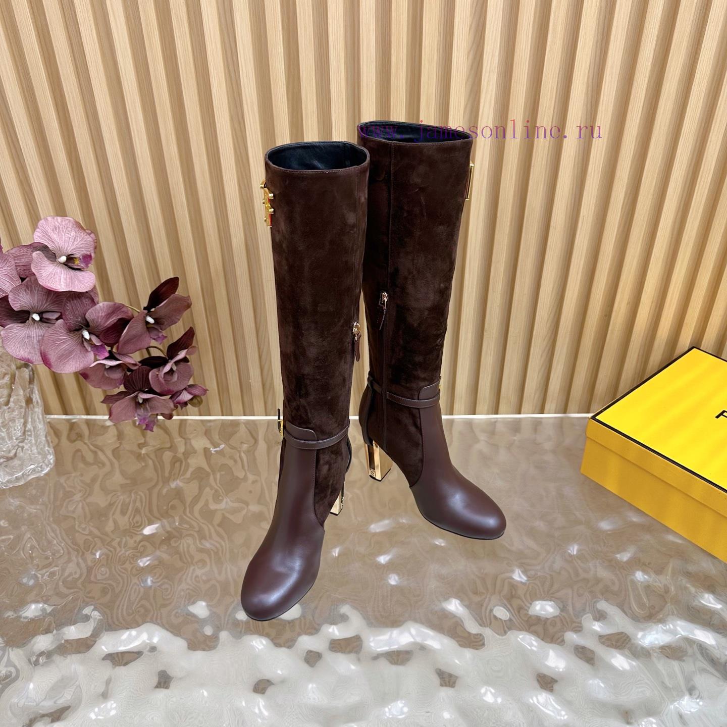 2025 Fashion Show New FENDI Hollowed Out Thick Heel Boots With 2 Different Fabrics Are Super Po 6e6nmp4q - Image 5