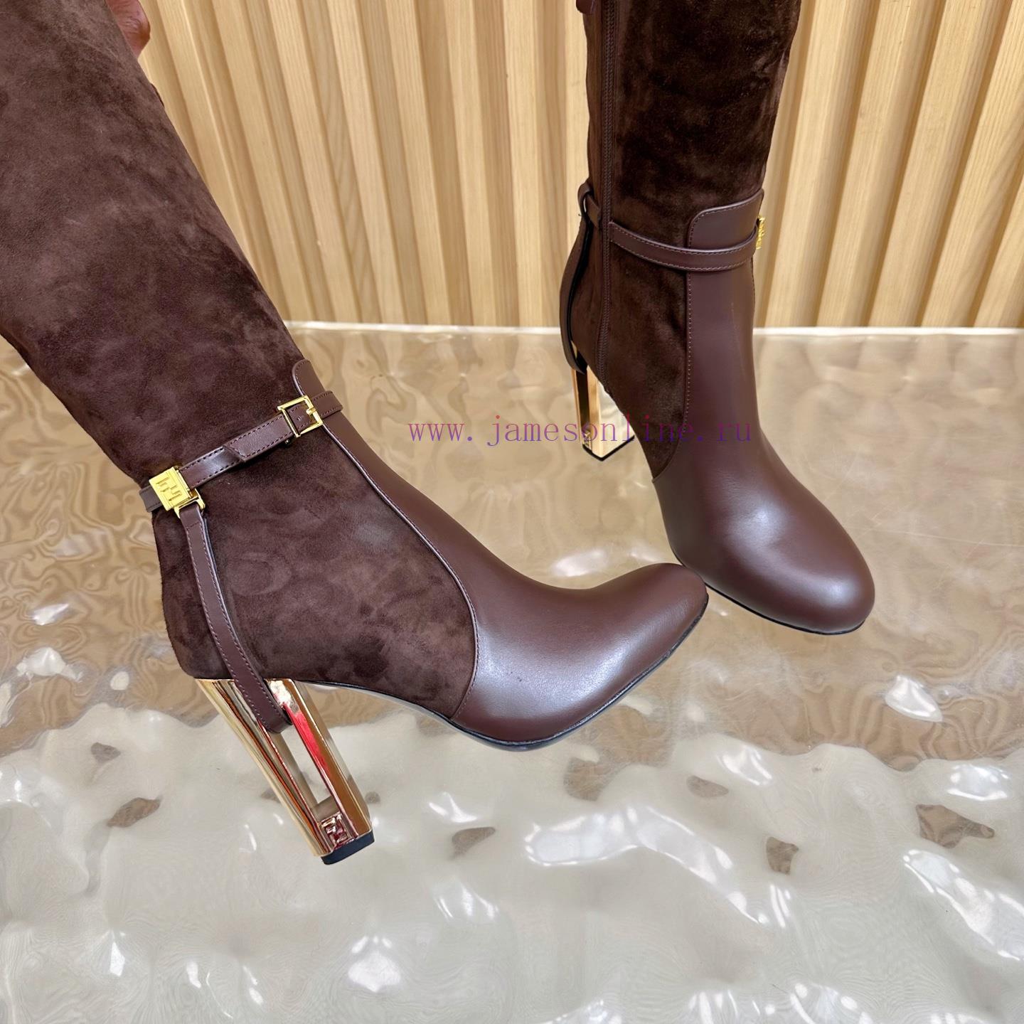 2025 Fashion Show New FENDI Hollowed Out Thick Heel Boots With 2 Different Fabrics Are Super Po 6e6nmp4q - Image 10