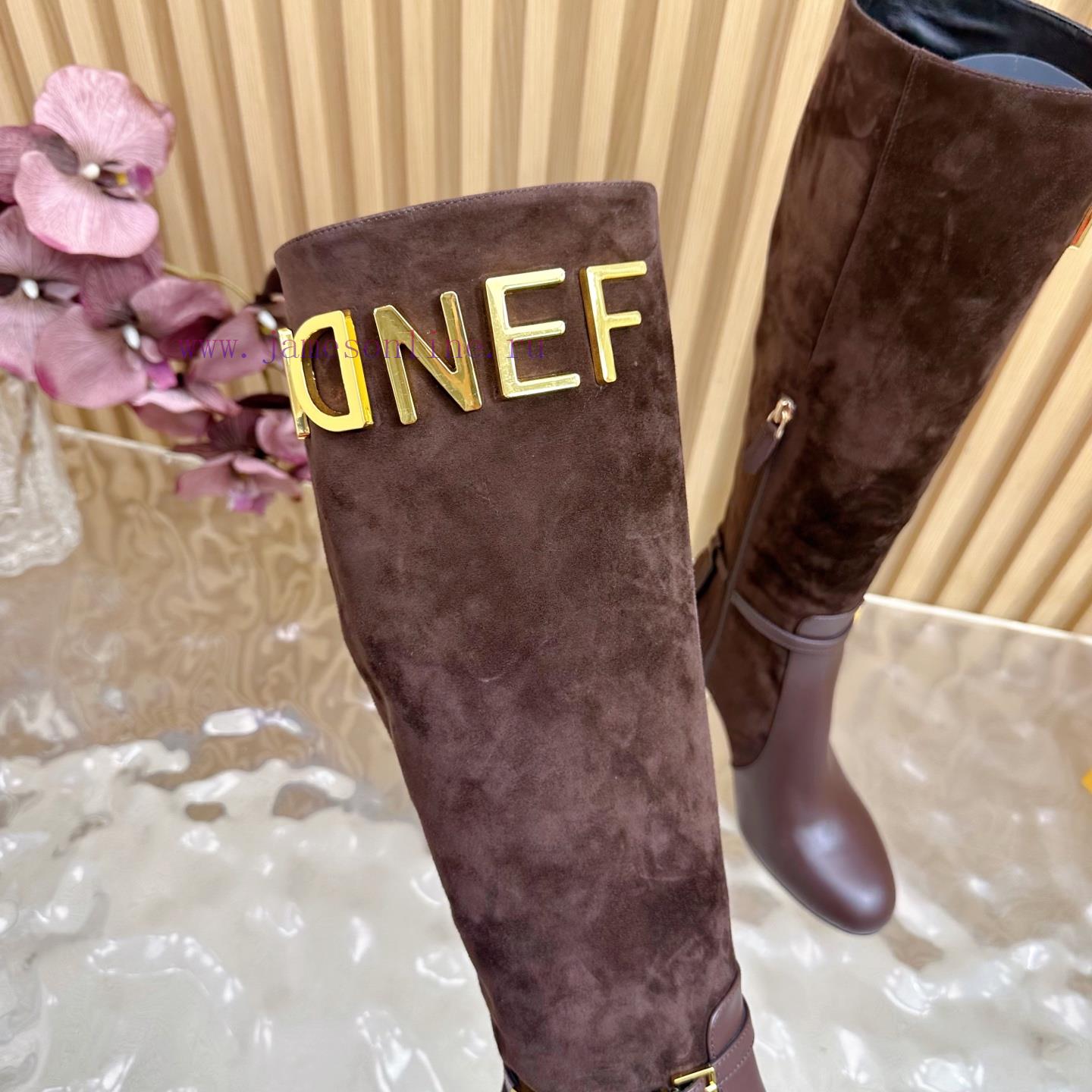 2025 Fashion Show New FENDI Hollowed Out Thick Heel Boots With 2 Different Fabrics Are Super Po 6e6nmp4q - Image 11