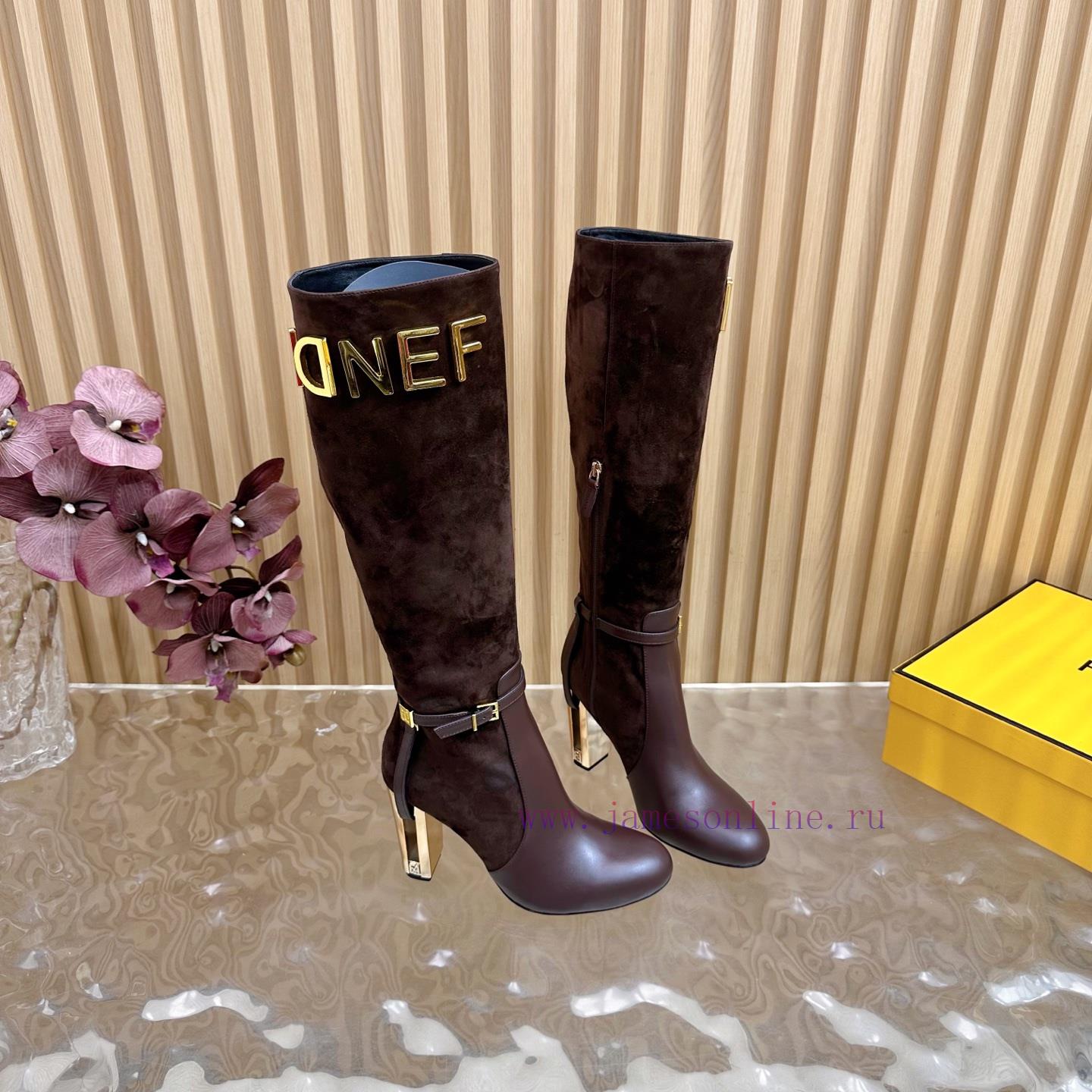 2025 Fashion Show New FENDI Hollowed Out Thick Heel Boots With 2 Different Fabrics Are Super Po 6e6nmp4q - Image 13
