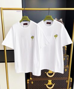 Gucci Chest Rose Embroidered Short Sleeved Shirt With Full Packaging 🔥🔥🔥 Whole Piece Clothing P b5ufvv2m