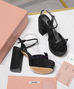 Top Level Purchasing AgentMIUMIU's New Bling Bling Swarovski Rhinestone SandalsPurchasing Quali 4y326lfz