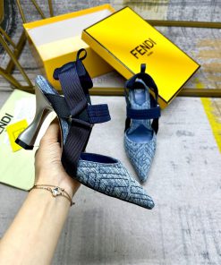 FENDI Colibri Barefoot Sandals With Elastic Ribbons Wrapping The Feet Imitation Blue Denim Mate ed9efobi