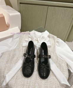 | ²⁰²4 𝐬𝐬  🤍🤎𝐌𝐢𝐮𝐌𝐢𝐮 The Bow Embellishment On The Toe Of The French Fairy Ballet Single Shoe Is 21ypkhvm