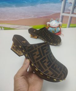 Fendi Spring Edition Is The First To Be Released Inspired By The Classic Wooden Soled Baguette dnxsqqxp