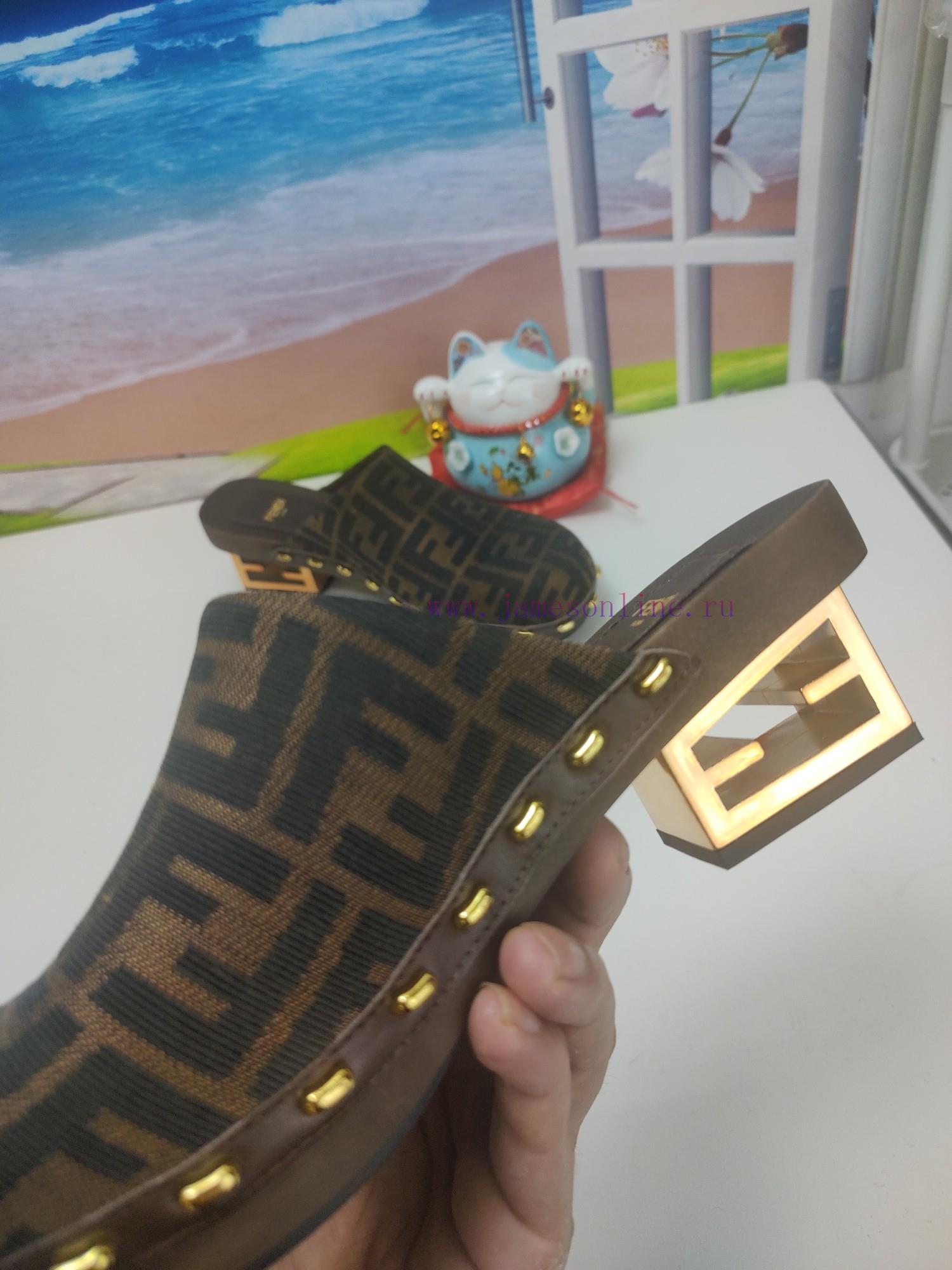 Fendi Spring Edition Is The First To Be Released Inspired By The Classic Wooden Soled Baguette dnxsqqxp - Image 5