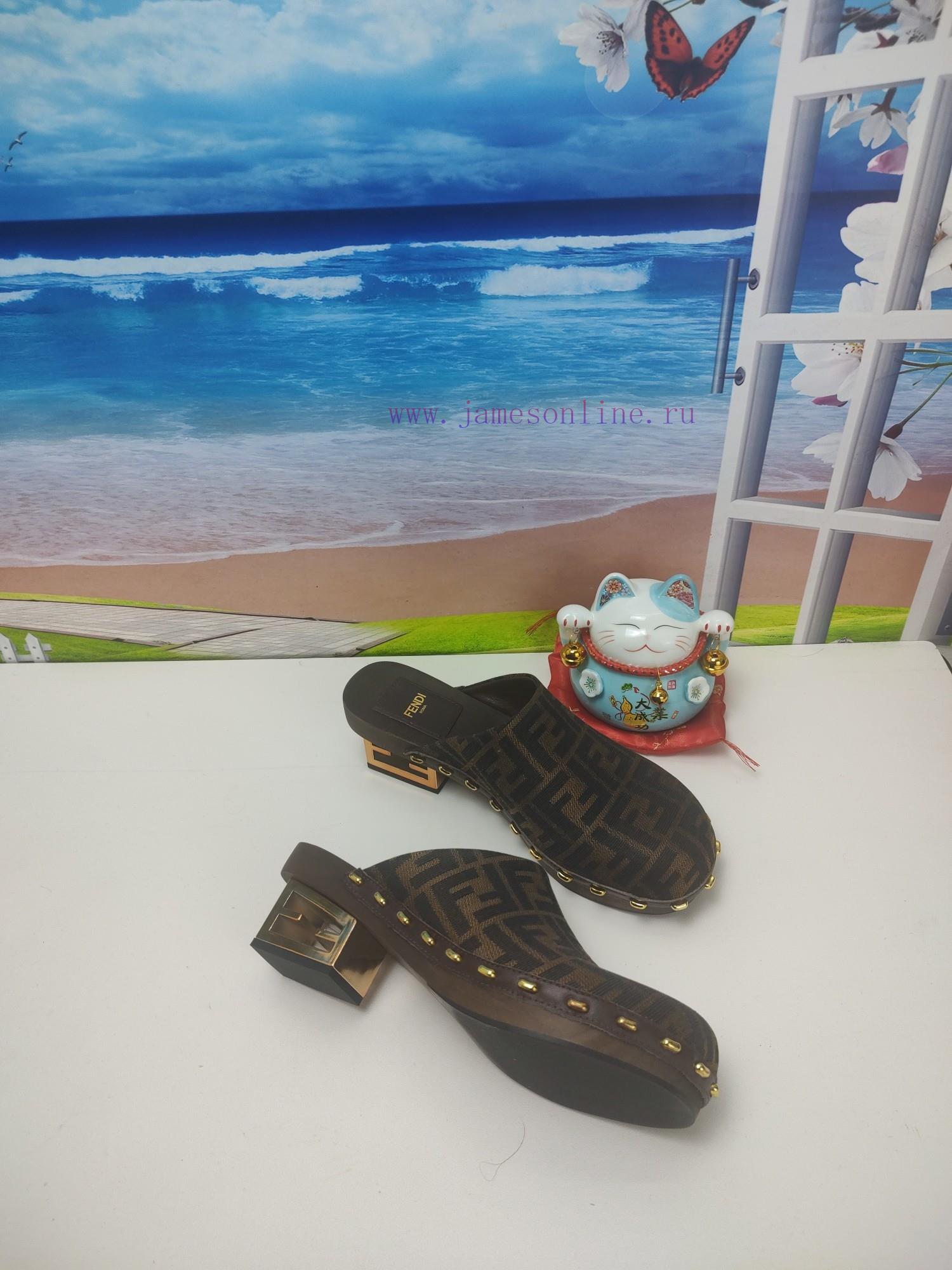 Fendi Spring Edition Is The First To Be Released Inspired By The Classic Wooden Soled Baguette dnxsqqxp - Image 8