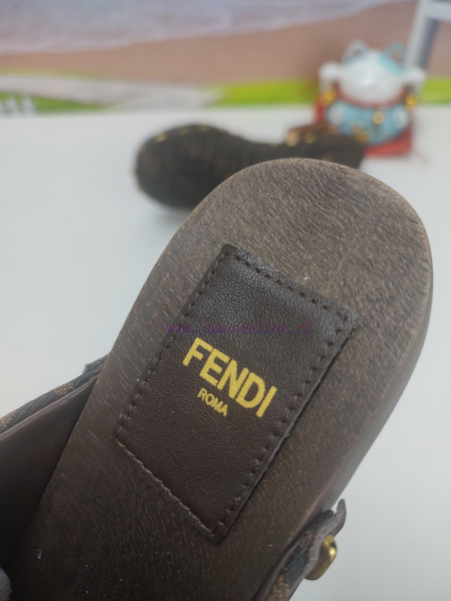 Fendi Spring Edition Is The First To Be Released Inspired By The Classic Wooden Soled Baguette dnxsqqxp - Image 9