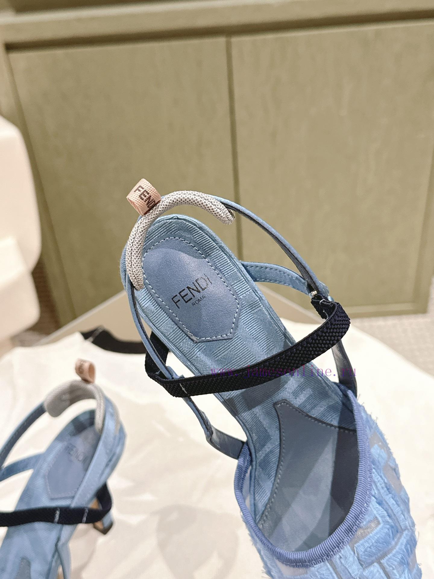 | ²⁰²4 𝐬𝐬 🤍🤎Fendi Fashion Show Flagship Series New Products Launched Inspired By The Design Of v33n88k7 - Image 5