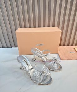 The 2024 New Product MIU MIU Has A Brand New And Super Beautiful Decoration Combination Full Of 59m7b690