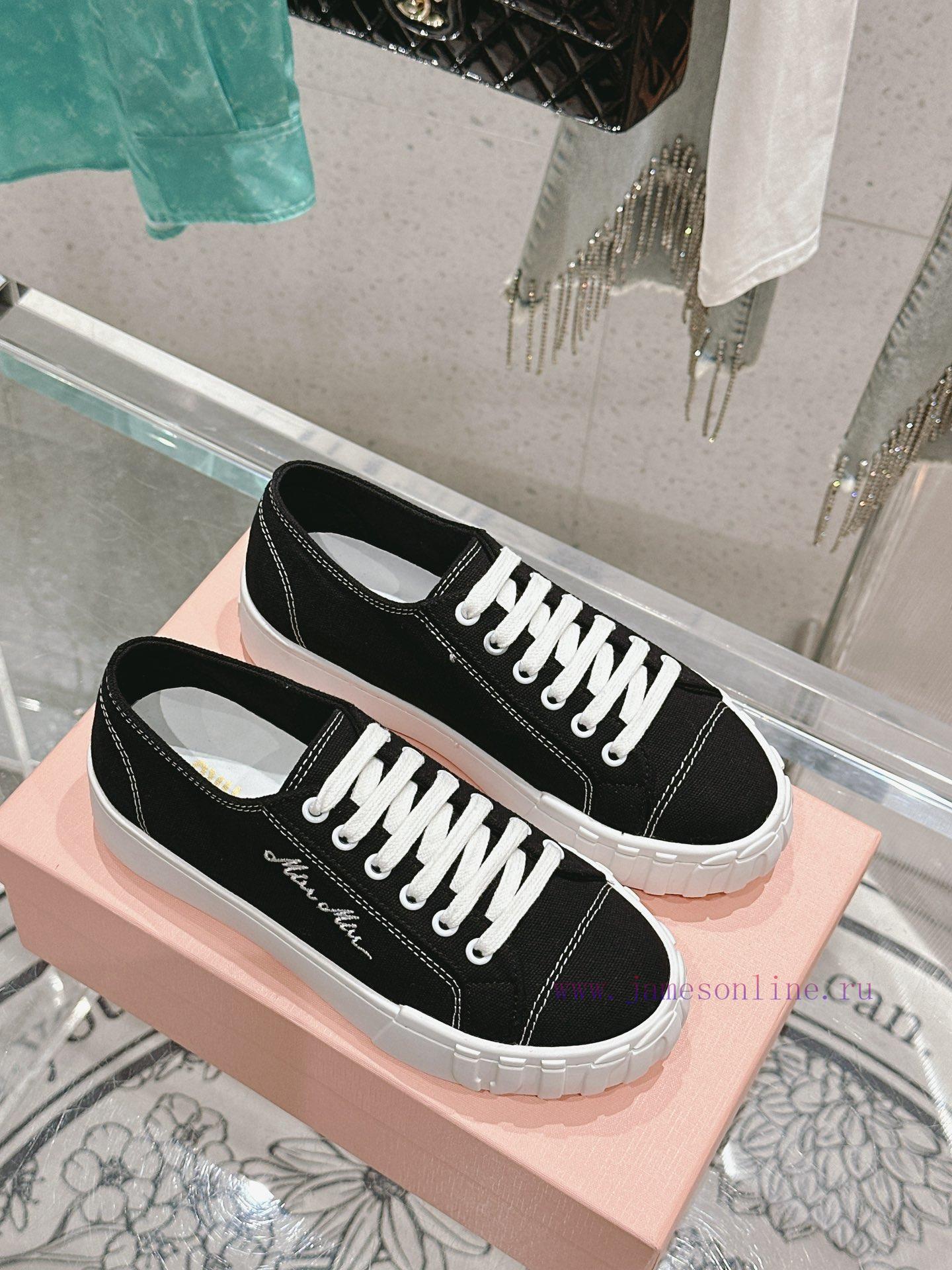 𝐌𝐢𝐮𝐌𝐢𝐮 New Product Launch: Original Shoe Shape Is Super Accurate Details Are Perfect And SuperT 1yasthvd