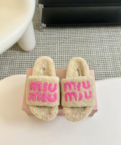 MIUMIU Classic Autumn/Winter Thick Bottom Water Diamond Hairy SlippersThere Are Too Many Beauti cqsn57o8