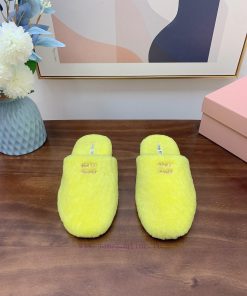 Miumiu 2024 New Wool Slippers ️ Sweet And Fresh It's Really Easy To Capture The Hearts Of Girls ejr2912r