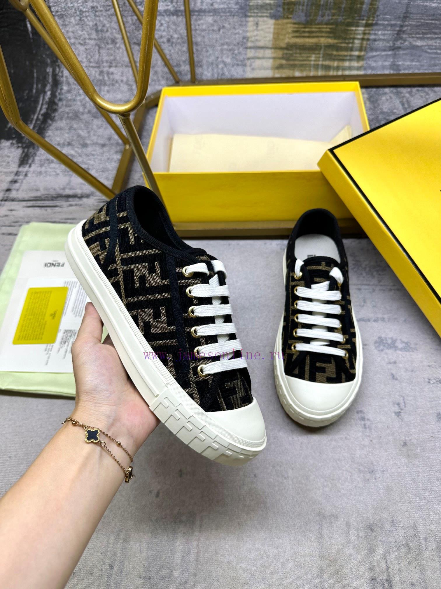 The Latest Popular FENDI Domino Sports Shoes - A New Must-have Style That Is Easy Comfortable F 7vyum2dr