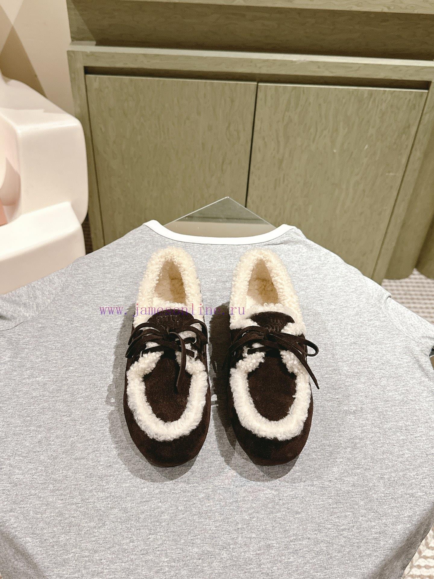 | ²⁰²4 𝐬𝐬 🤍🤎MIUMIU New American Retro Style Wool Integrated Bean Shoes~a Must-have~casual And i7gcjt85 - Image 2
