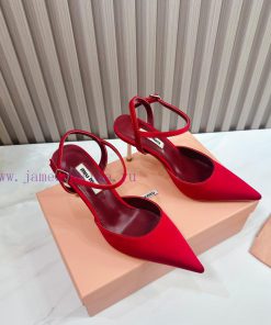 The 2024 New Product MIU MIU Has A Brand New And Super Beautiful Decoration Combination Full Of 2g34o180