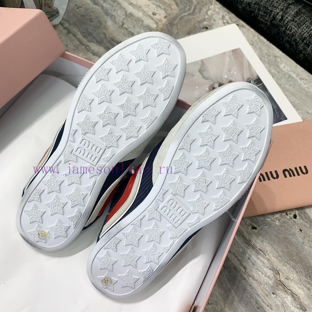 Miu Miu's 2024 Autumn And Winter New Couple's Sports Shoes Have A Low-key And Simple Design Wit lbk1tfrh - Image 9