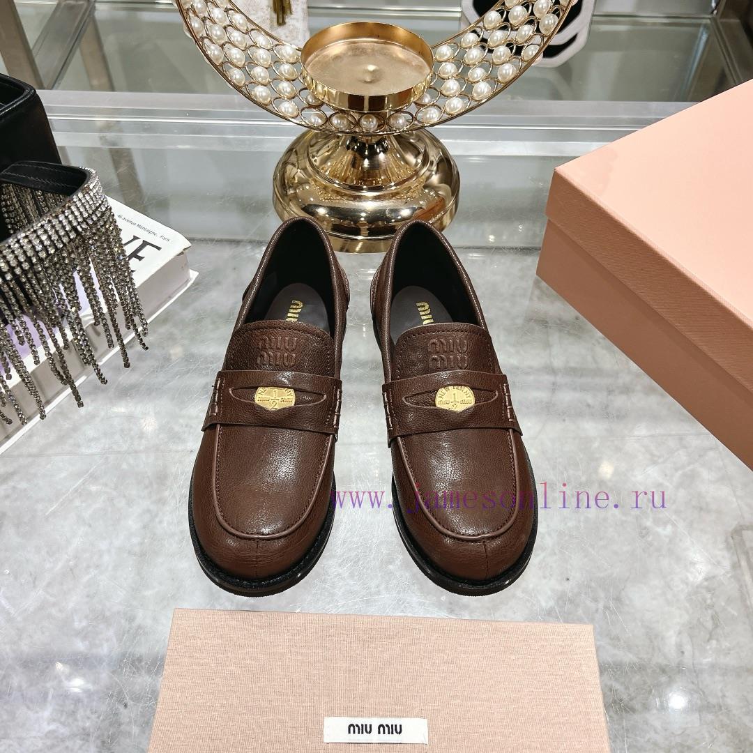 The Newly Released Flat Bottomed Coin Loafers By Miumiu In Spring Are Worth Recommending With A lmni55fl