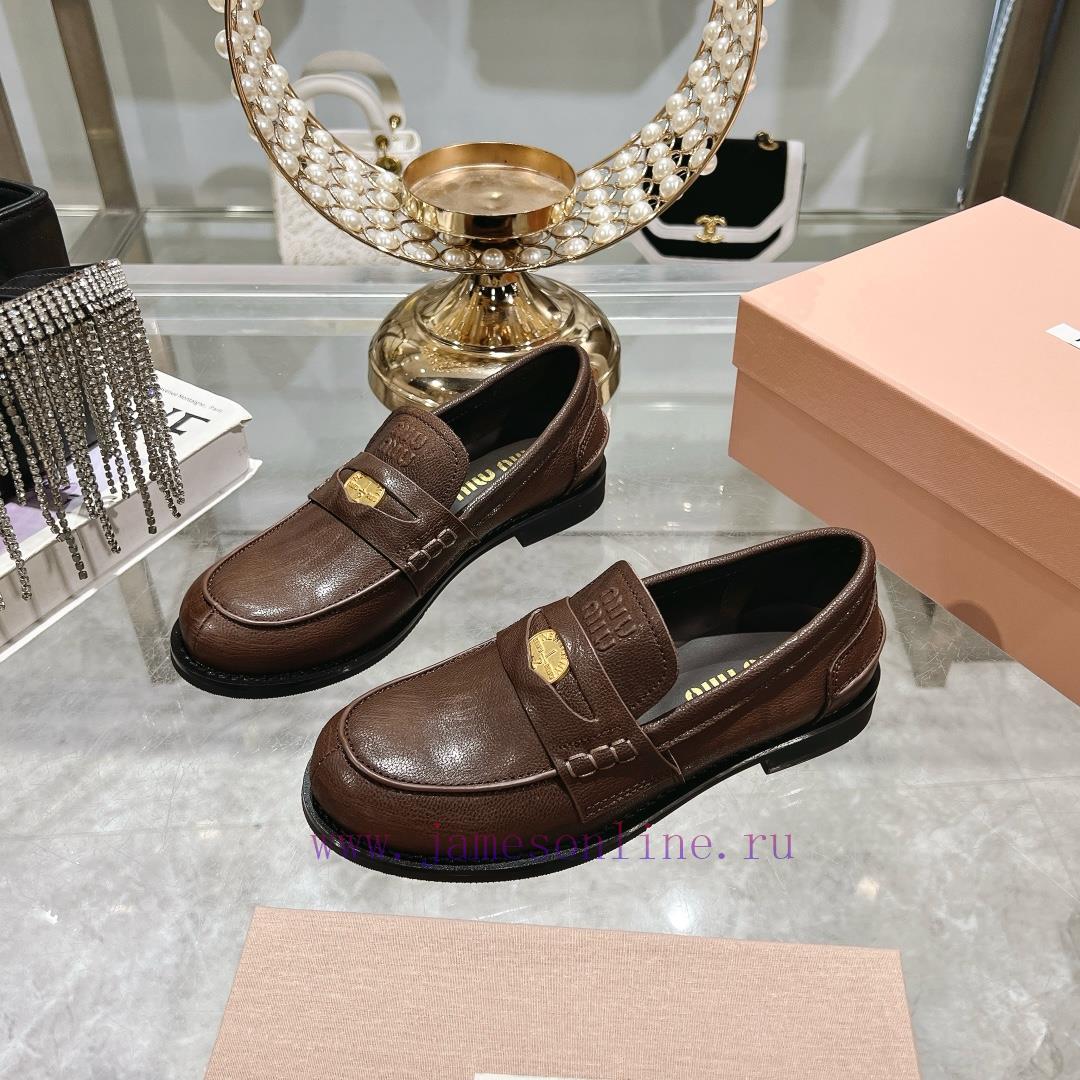 The Newly Released Flat Bottomed Coin Loafers By Miumiu In Spring Are Worth Recommending With A lmni55fl - Image 3