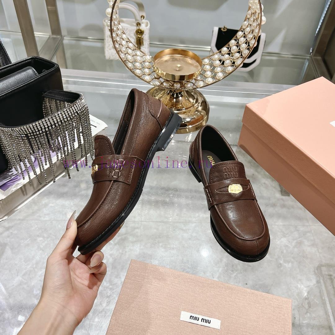 The Newly Released Flat Bottomed Coin Loafers By Miumiu In Spring Are Worth Recommending With A lmni55fl - Image 7