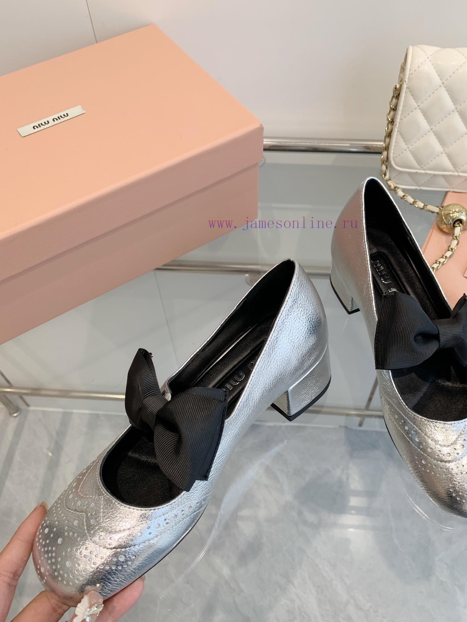 MIU MIU SS25 Early Spring Fashion Show New Coarse Heel Round Toe Mary Jane Bow Elastic Band Sin 4e17o0l7 - Image 5