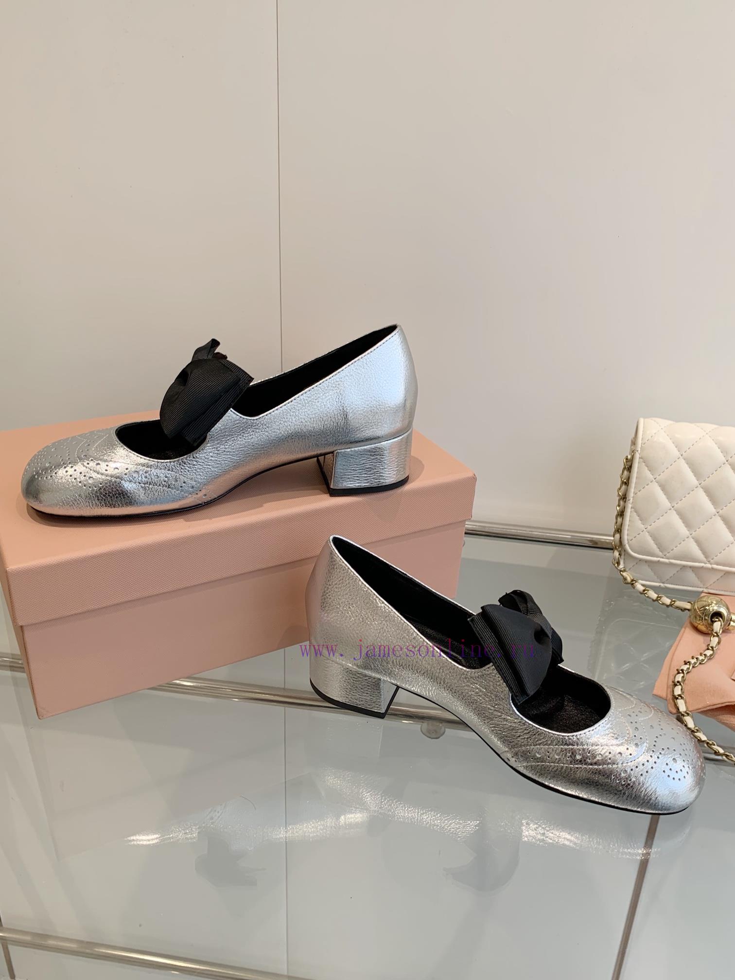 MIU MIU SS25 Early Spring Fashion Show New Coarse Heel Round Toe Mary Jane Bow Elastic Band Sin 4e17o0l7 - Image 10