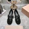 Top TierMIU MIU SS25 Early Spring Fashion Show New Retro Thick Heel Round Head Mary Jane Bow El m9rjgdat
