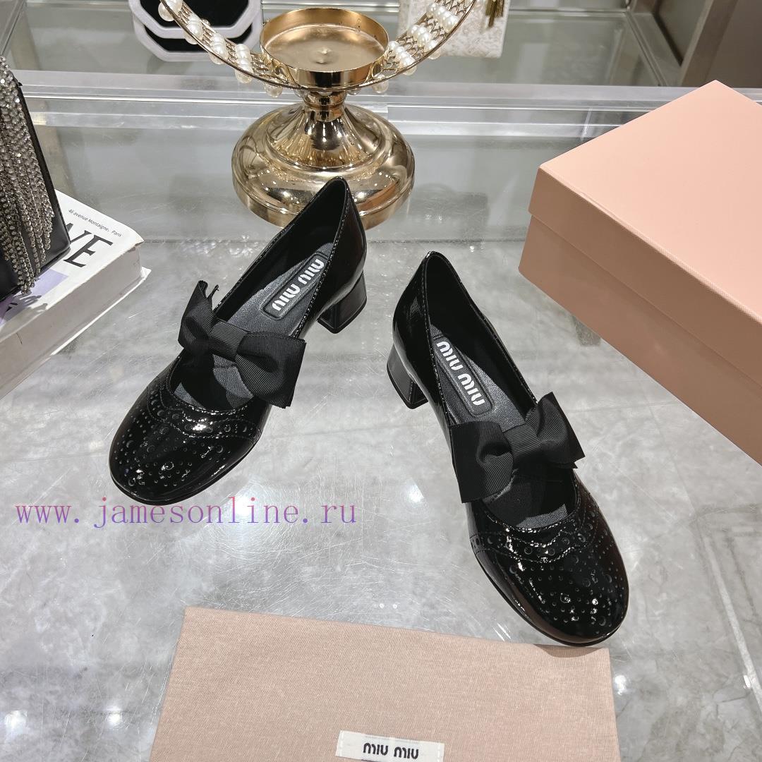 Top TierMIU MIU SS25 Early Spring Fashion Show New Retro Thick Heel Round Head Mary Jane Bow El m9rjgdat - Image 3